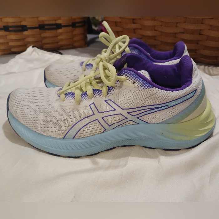Asics Sneakers Sz 5